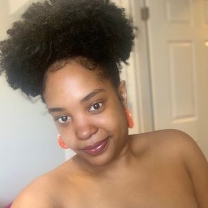 Meet your Posher, Sara javier